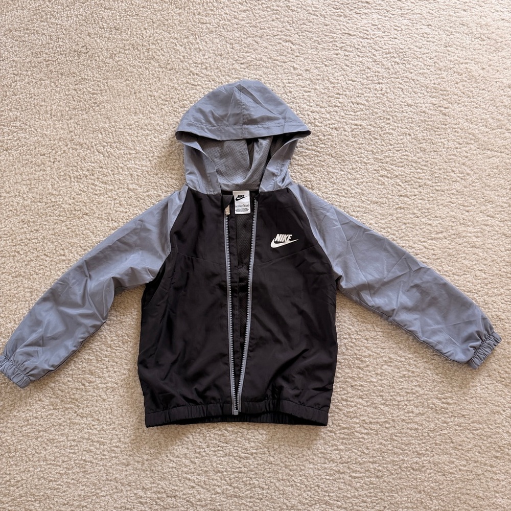 Nike Black and Light Gray Windbreaker size 6-7yr old
